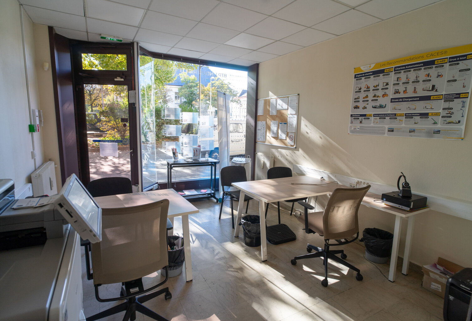 Local Commercial + Bureaux 123m2 — photo 1