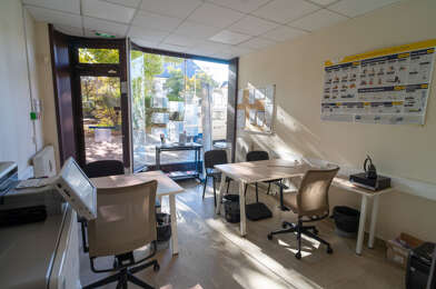 Bureau  1504 €