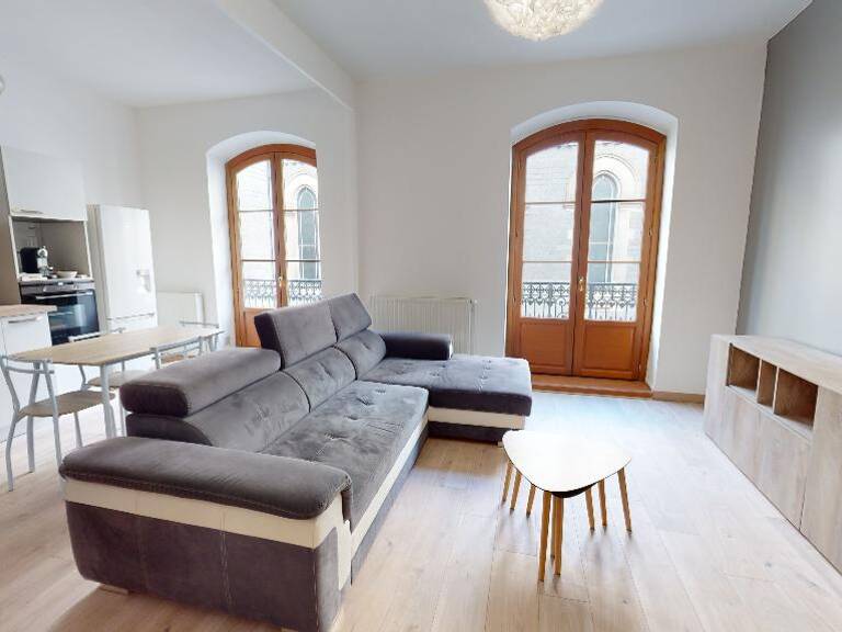 Emplacement idéal, sur la place Jean Jaurès — photo 1