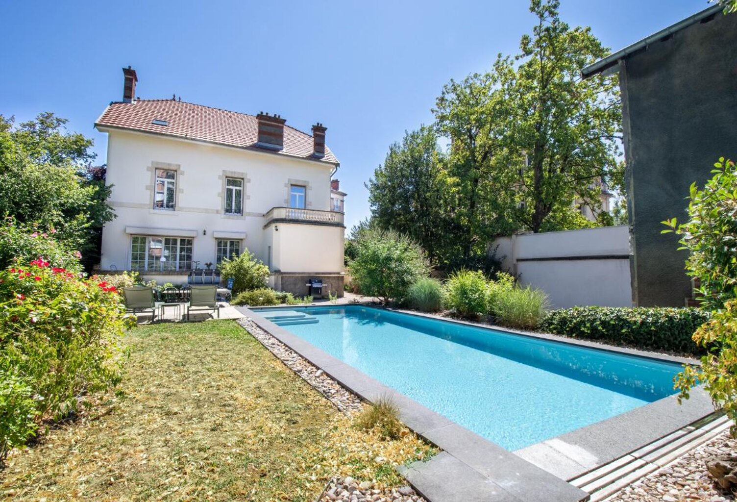 Maison À Vendre Piscine Jardin — photo 1
