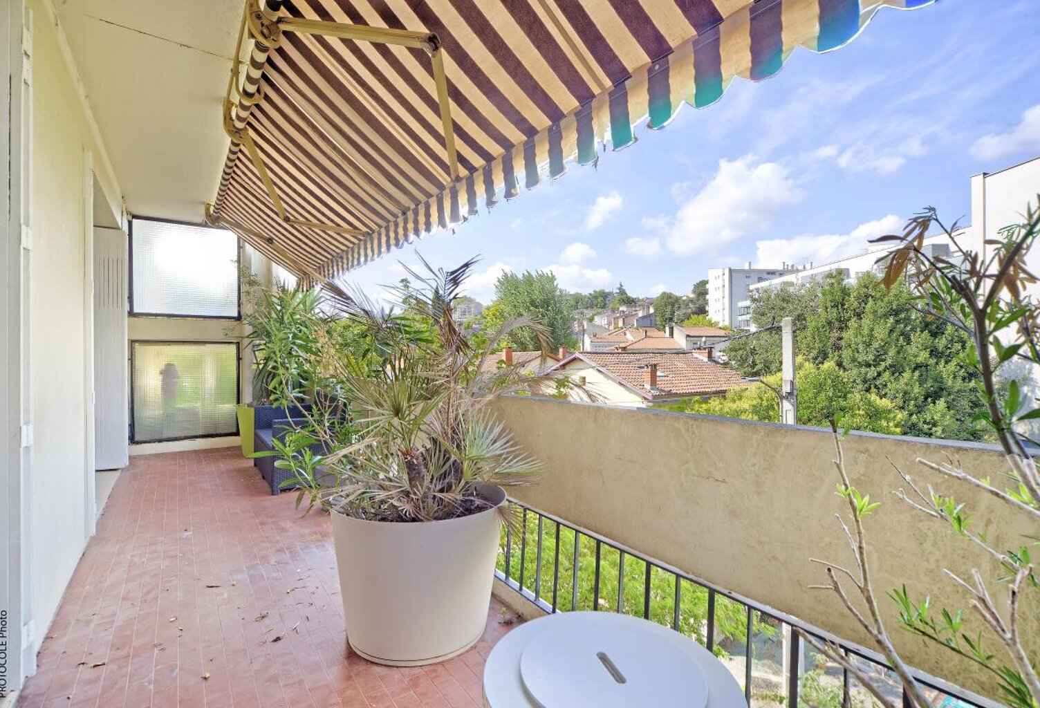Appart T3 traversant 59 m², deux terrasses, cave et parking — photo 1