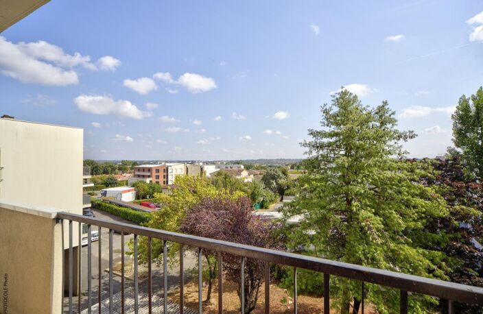 Appart T3 traversant 59 m², deux terrasses, cave et parking — photo 2