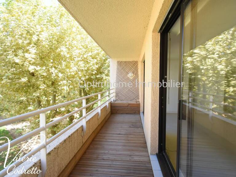 HYÈRES CENTRE-VILLE – t2 DE 49 M² AVEC TERRASSE – ASCENSEUR 83400 — photo 1