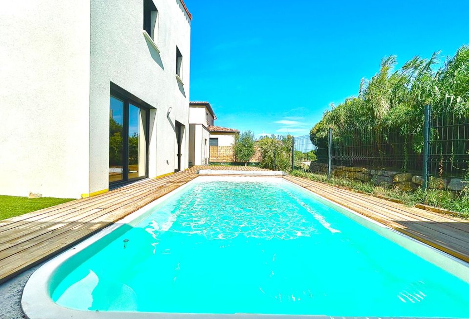 Maison de 130m2 à louer sur Laudun-l'Ardoise — photo 1