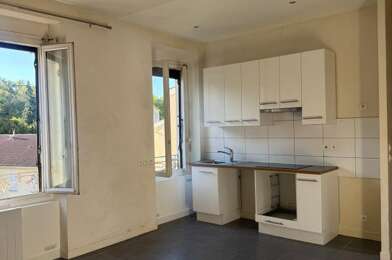 Appartement 3 pièces 953 €