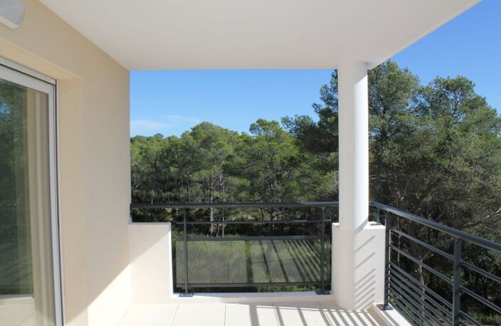 Appartement de 48m2 à louer sur Roquebrune-sur-Argens — photo 3