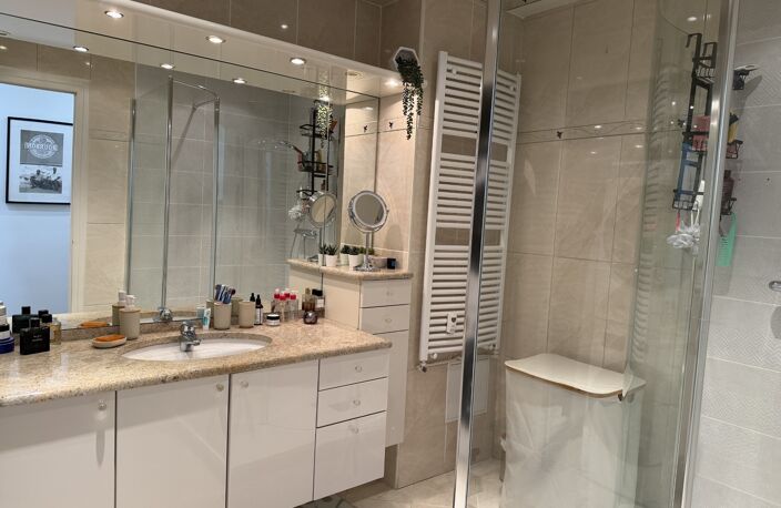 SUPERBE APPARTEMENT HAUSSMANNIEN DE CARACTERE — photo 4