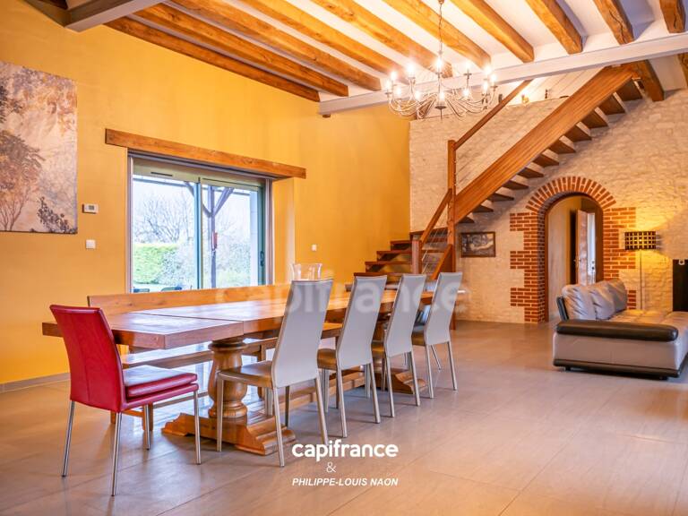 CETTE PROPRIETE DE 5 CHAMBRES EST UNE RENCONTRE RARE AVEC L'EXCELLENCE ! — photo 1