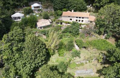 Belle maison Ardéchoise avec gîtes sur le terrain de 9950m² — photo du bien