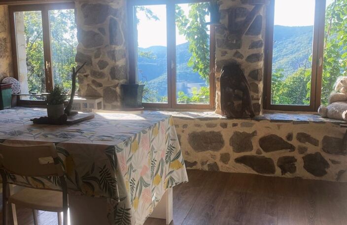 Belle maison Ardéchoise avec gîtes sur le terrain de 9950m² — photo 3
