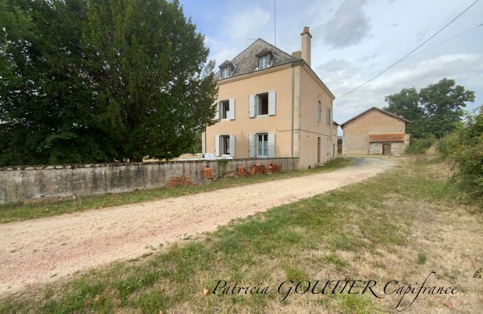 A  SAINT FORGEUX LESPINASSE (42) MAISON DE CARACTERE de 200 M2 avec DEPENDANCES et terrain clos de 8400M2 — photo 5
