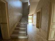A  SAINT FORGEUX LESPINASSE (42) MAISON DE CARACTERE de 200 M2 avec DEPENDANCES et terrain clos de 8400M2 — photo 3