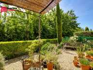 UZES 5 minutes à pied de la place aux herbes, 86m² 3 chambres garage place de parking et jardin de 50 m² — photo 2