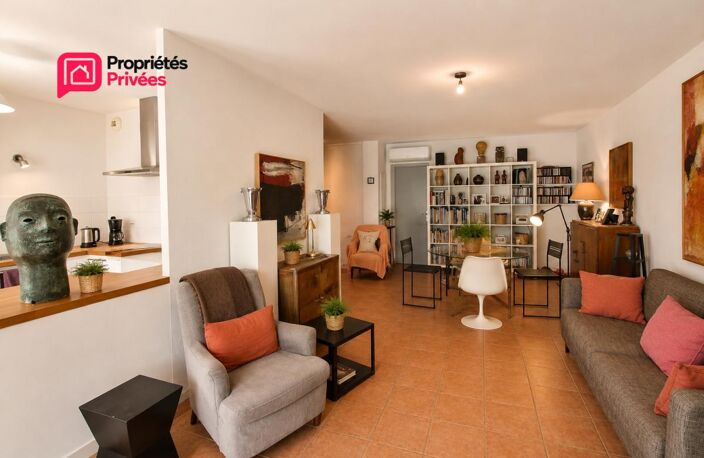 UZES 5 minutes à pied de la place aux herbes, 86m² 3 chambres garage place de parking et jardin de 50 m² — photo 4