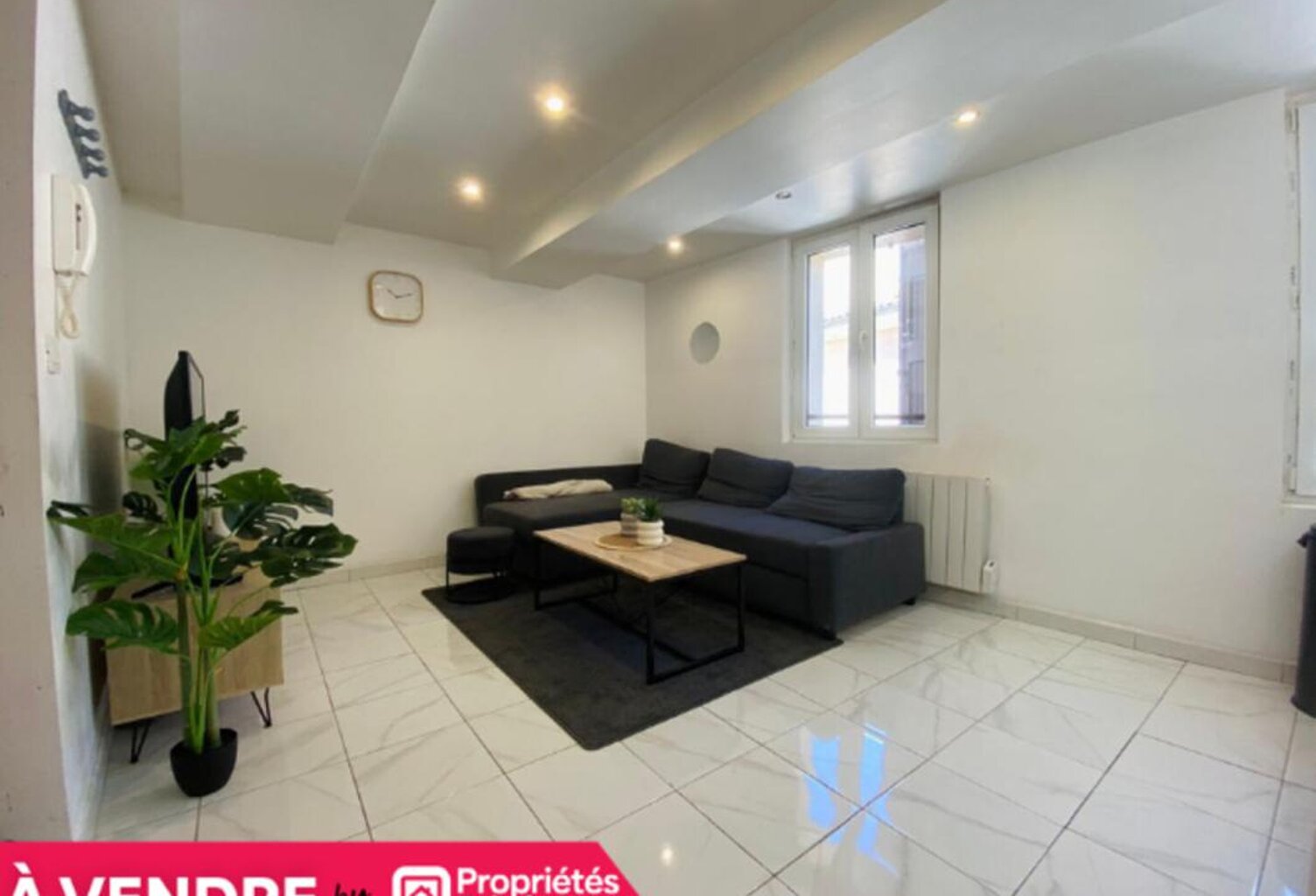 Immeuble Digne Les Bains - 255 m2 - Lot de 5 appartements — photo 1