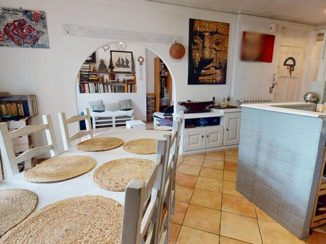 DRAGUIGNAN CENTRE , T3 LUMINEUX AVEC VÉRANDA , IDÉAL HABITATION OU INVESTISSEMENT — photo du bien