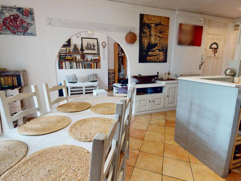 DRAGUIGNAN CENTRE , T3 LUMINEUX AVEC VÉRANDA , IDÉAL HABITATION OU INVESTISSEMENT — photo 1