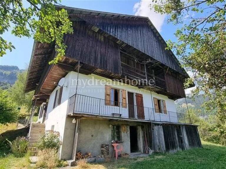 Chalet ancien, mazot et 5 hectares de terrain à Hé — photo 1