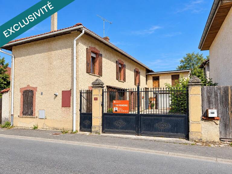 Maison village avec jardin et garage — photo 1