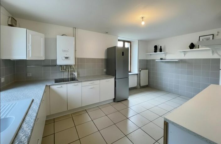 Maison village avec jardin et garage — photo 3