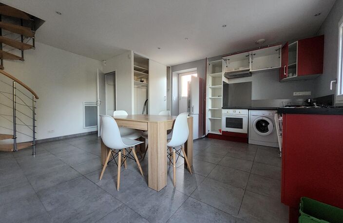 Location maison 3 pièces 53 m² à Lestiac-sur-Garonne (33550) — photo 2