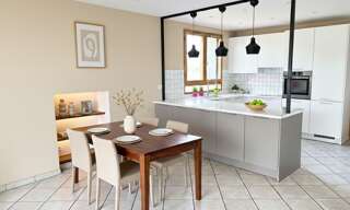 Maison 5 Pièces 15 m² à vendre à Saint-Genis-Pouilly (01630)