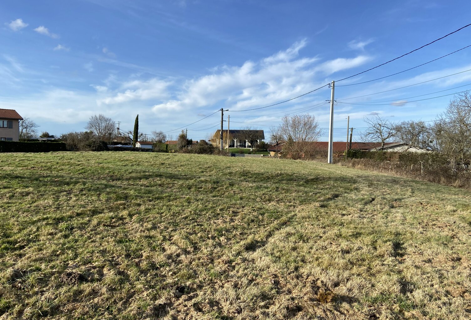 Viriat - terrain à bâtir hors lotissement - 700m² - viabilisé — photo 1