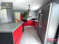 Maison de plain-pied 90 m² garage jardin — photo 3