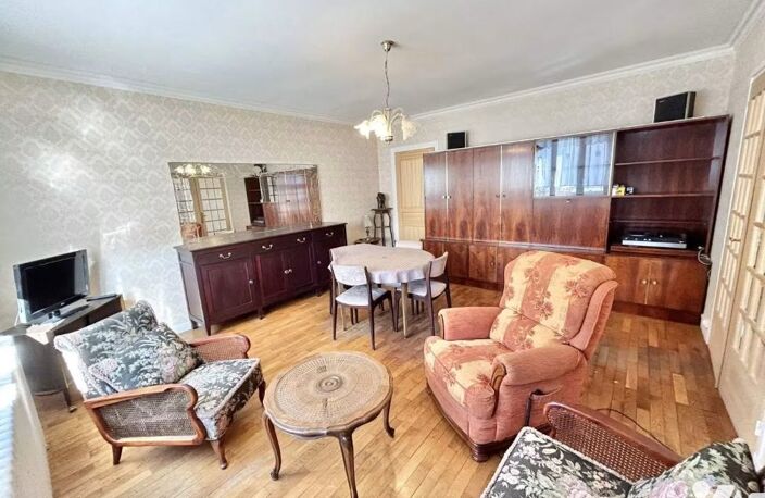 Vente maison 10 pièces 256 m² Montrond-les-Bains (42210) — photo 3
