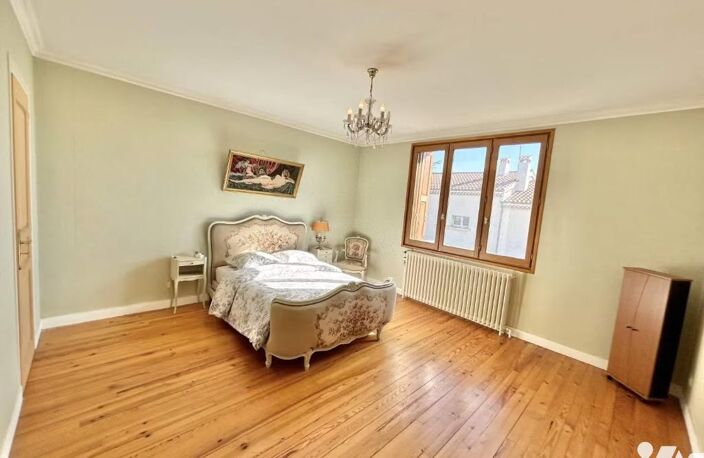 Vente maison 10 pièces 256 m² Montrond-les-Bains (42210) — photo 5