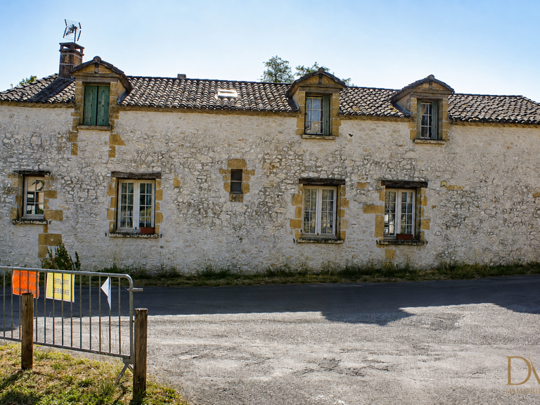 Maison avec ancien commerce   Faux-en-Périgord — photo 1