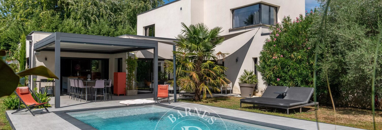 Maison 8 Pièces 265 m² à vendre à Saint-Didier-au-Mont-d'Or (69370)