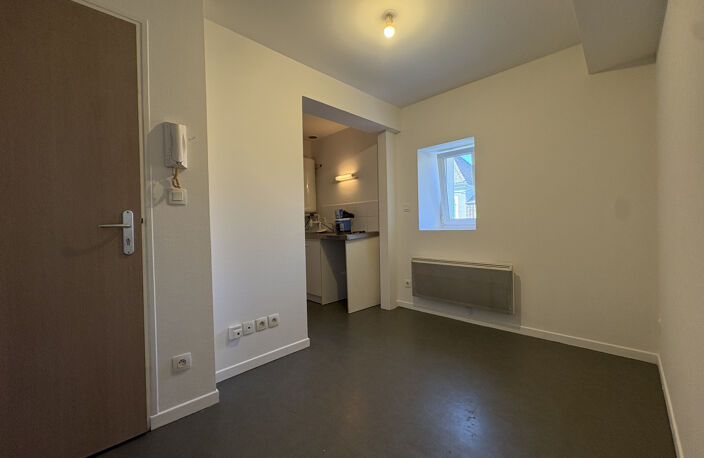 Studio 25m2 - Yvré-l'Évêque - 400EUR — photo 2