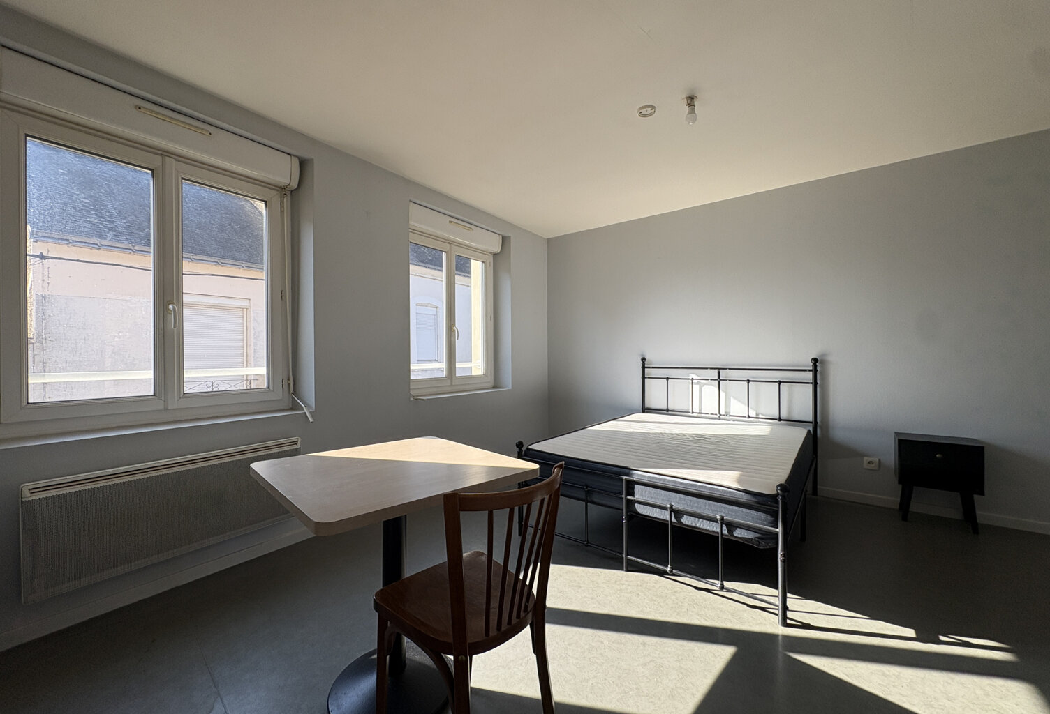 Studio meublé 25m2 - Yvré-l'Évêque - 450EUR — photo 1