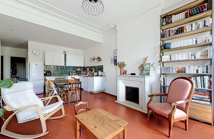Superbe appartement 4 pièces lumineux à vendre à Marseille - Le Camas - Garage - Cave - Chambre de service — photo 3