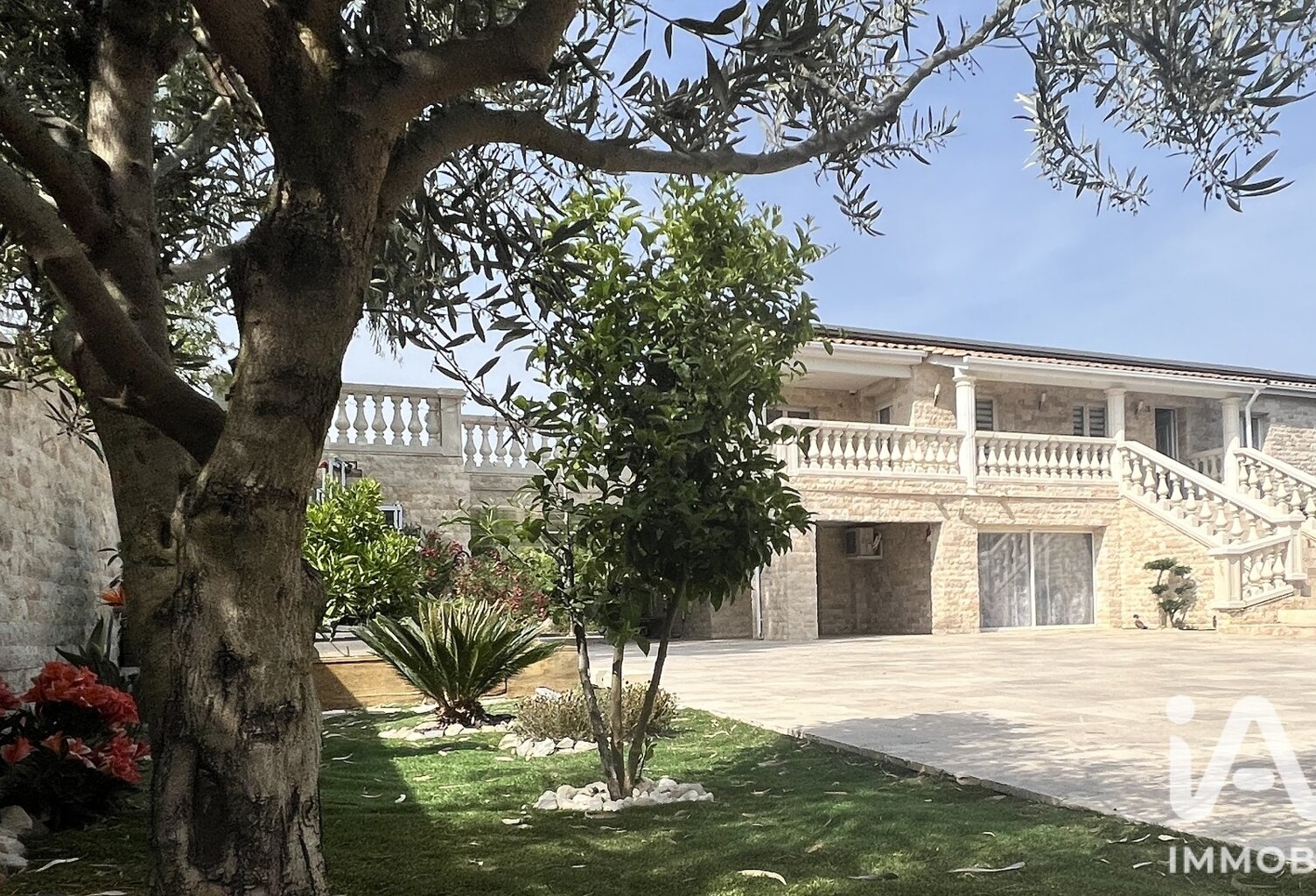 Vente Maison/villa 13 pièces — photo 1