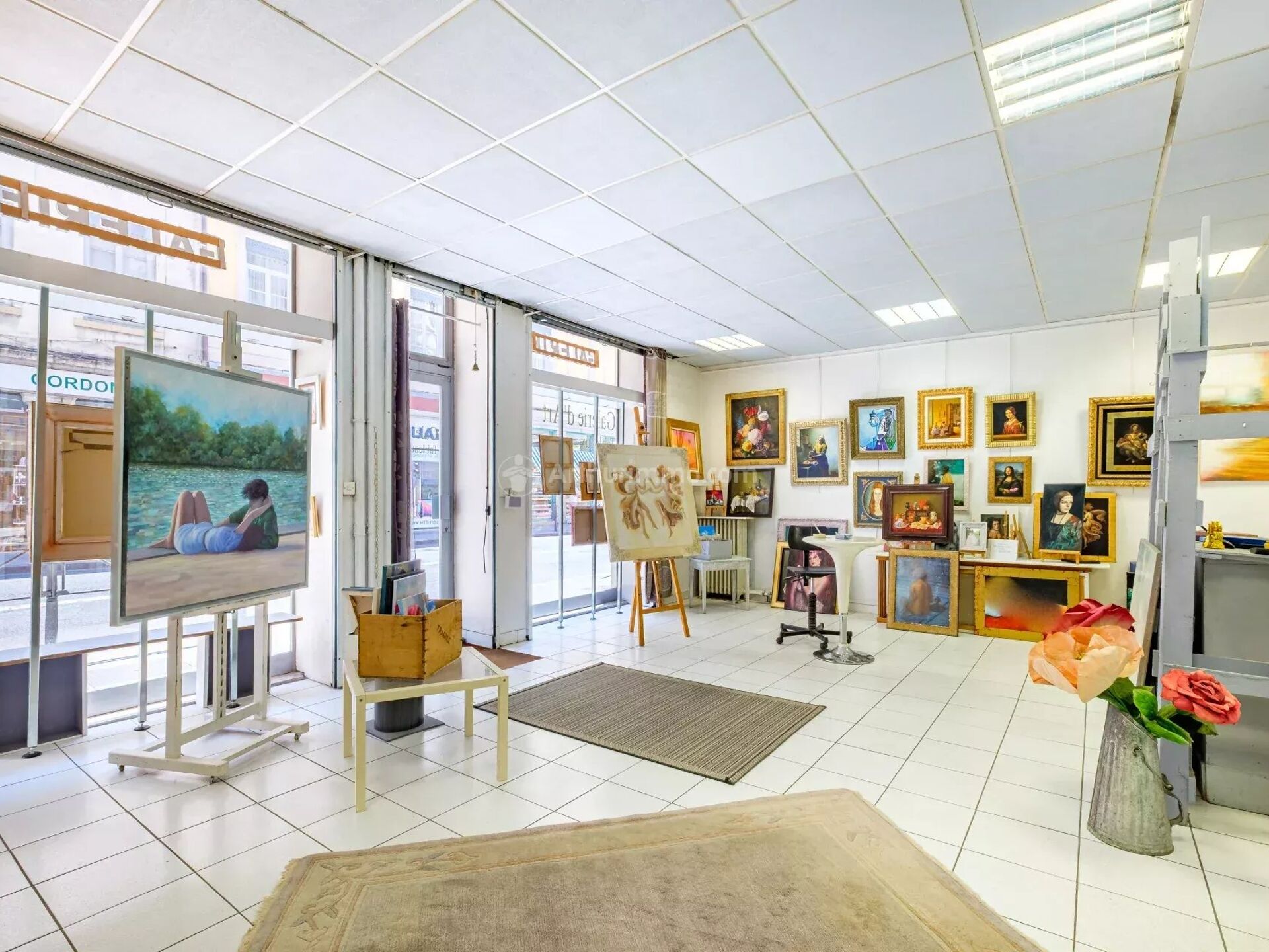Local commercial 3 pièces 85 m² · à Lyon · 85 m² · 295 000 €