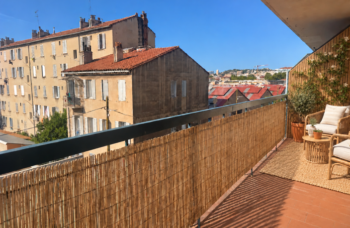 La Timone   Un T3 plein de lumière à faire vôtre — photo 2