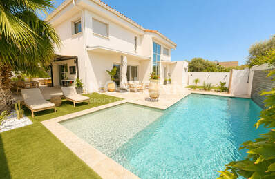 Maison Marignane 5 pièces 156,3 m², 3 chambres, bureau, piscine, jardin, terrasse, exposition plein sud, prestations haut de gamme — photo du bien