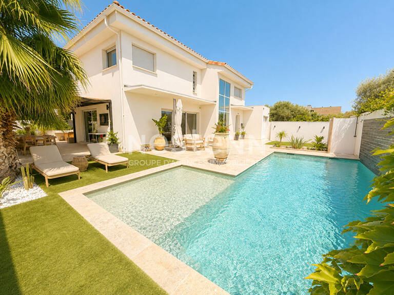 Maison Marignane 5 pièces 156,3 m², 3 chambres, bureau, piscine, jardin, terrasse, exposition plein sud, prestations haut de gamme — photo 1