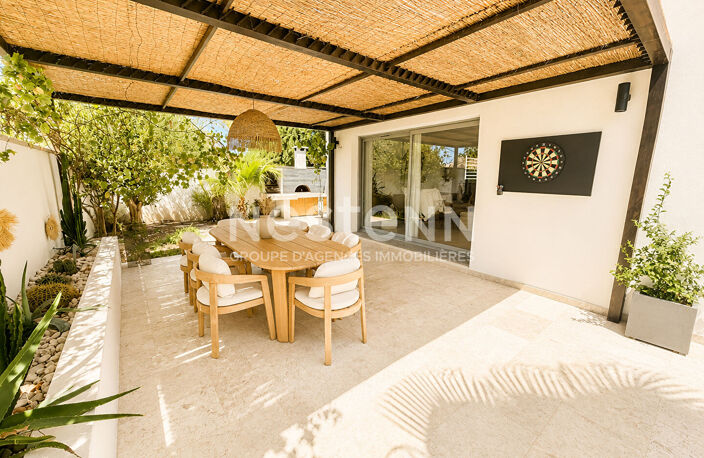 Maison Marignane 5 pièces 156,3 m², 3 chambres, bureau, piscine, jardin, terrasse, exposition plein sud, prestations haut de gamme — photo 3