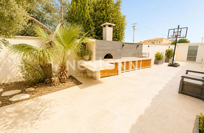 Maison Marignane 5 pièces 156,3 m², 3 chambres, bureau, piscine, jardin, terrasse, exposition plein sud, prestations haut de gamme — photo 5