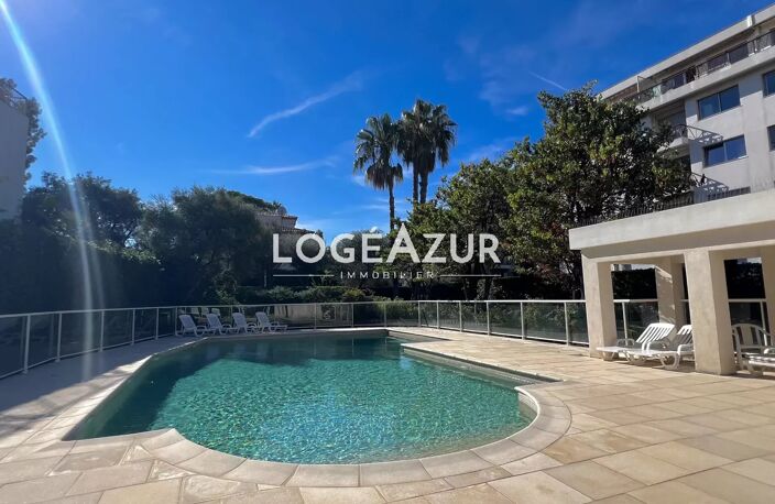 LOCATION MEUBLÉE JUAN LES PINS - 2 CHAMBRES - PARKING - PISCINE — photo 2