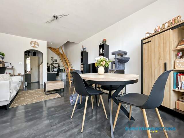 Appartement F3 en duplex - LANGENSOULTZBACH — photo du bien