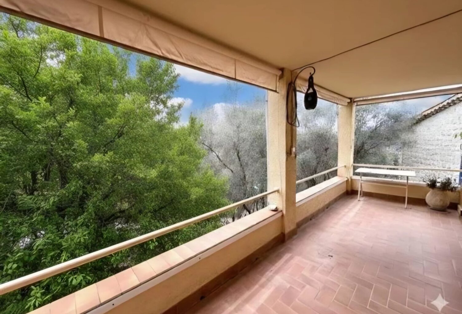 Proche Tourette Levens- VILLA A RENOVER — photo 1