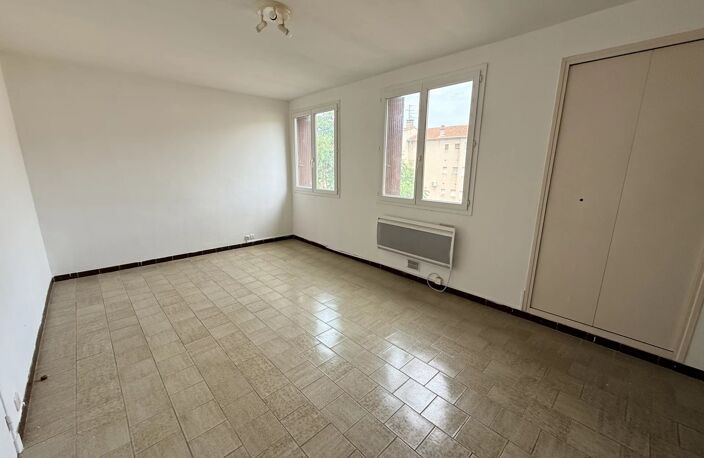 Nîmes, quartier Jean Jaurès, studio 23m² avec grenier 12m² — photo 3