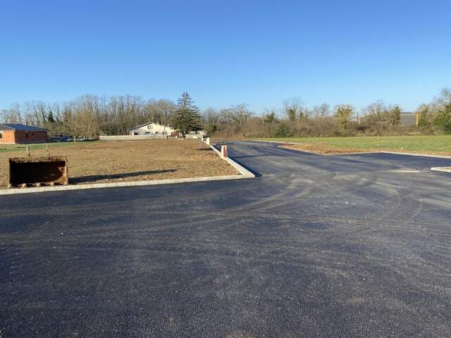 Viriat - terrain constructible 740m² - libre constructeur — photo du bien
