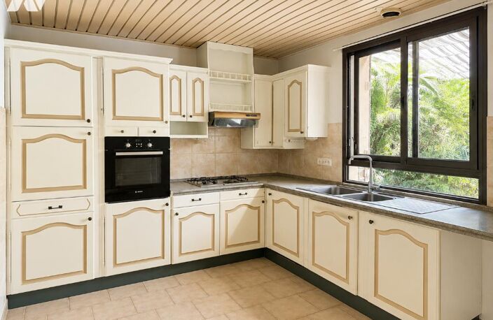 Vente maison 4 pièces 132 m² Pertuis (84120) — photo 4
