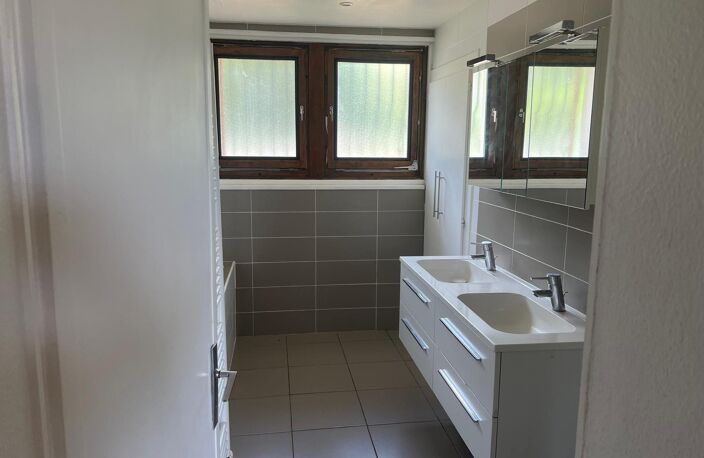 Echenevex - maison individuelle 127m² - 6 pièces — photo 5