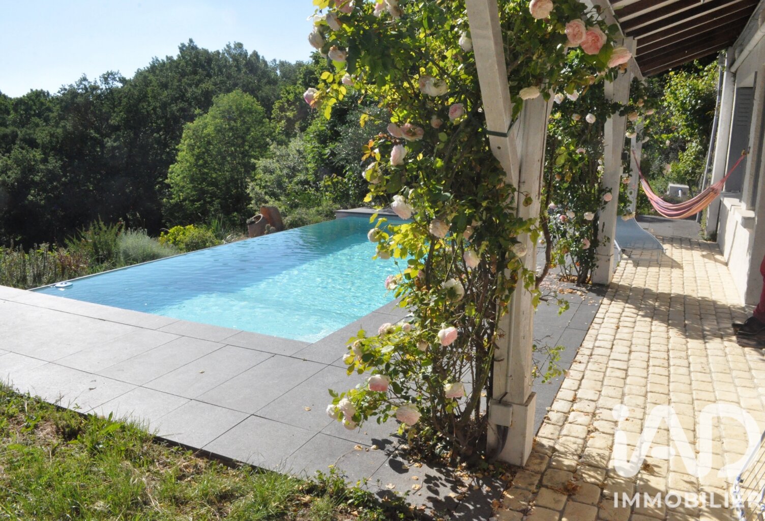 Vente Maison/villa 11 pièces — photo 1